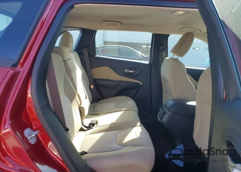 2015 Jeep Cherokee Sport z USA, uszkodzony, nr VIN 1C4PJLAB4FW684618